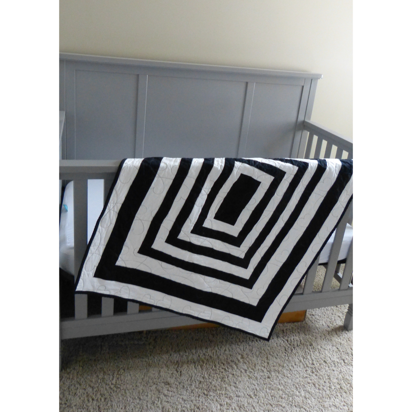 Echoes Baby/Toddler Quilt – Black & White with Cozy Fireside Backing