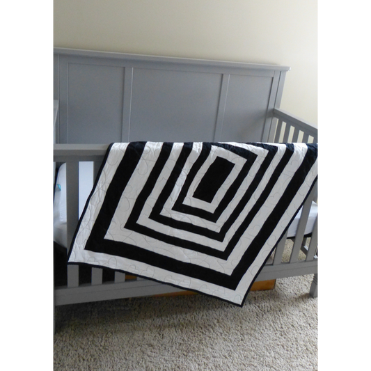 Echoes Baby/Toddler Quilt – Black & White with Cozy Fireside Backing
