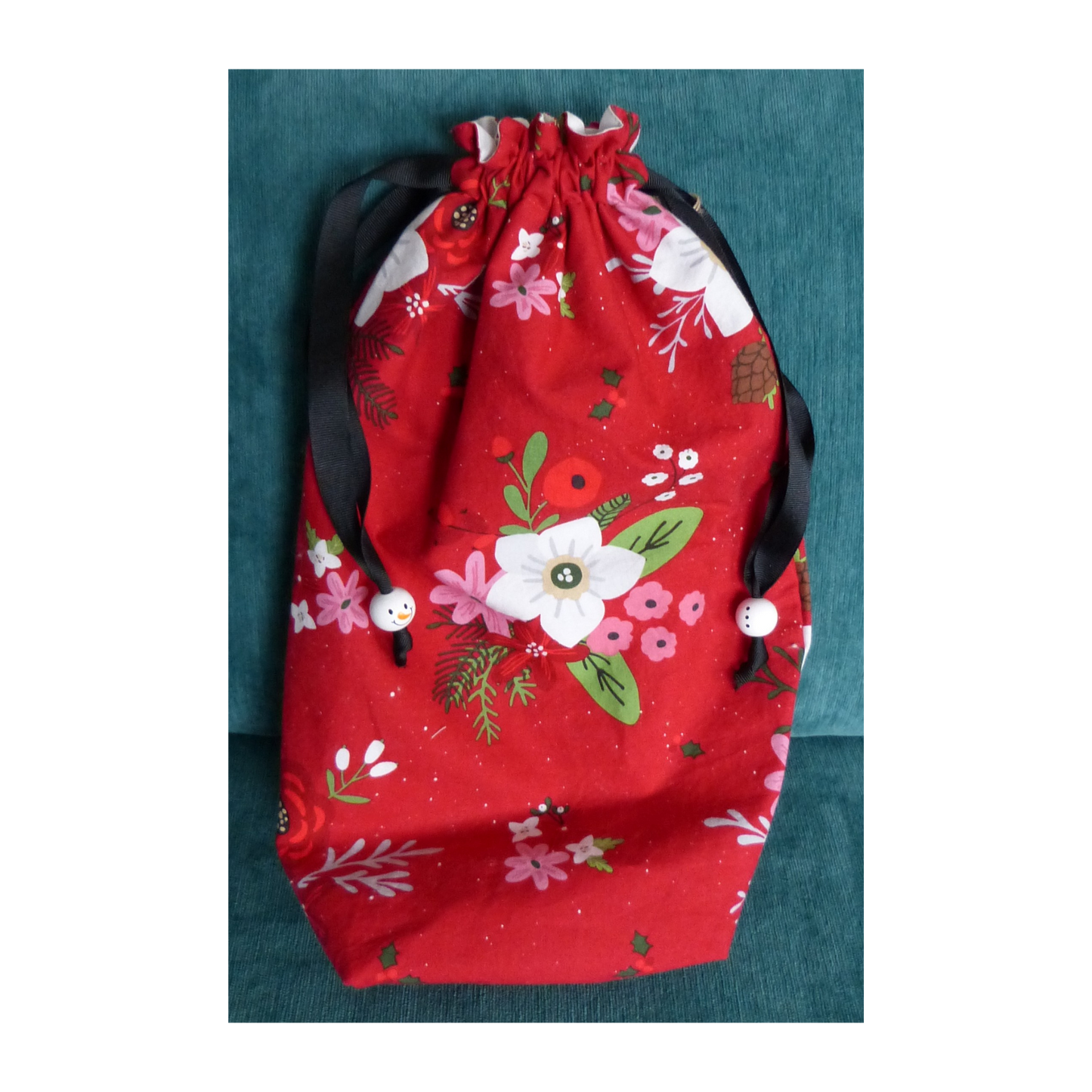 Lined Fabric Gift Bag – Festive Red Winter Florals (Medium)