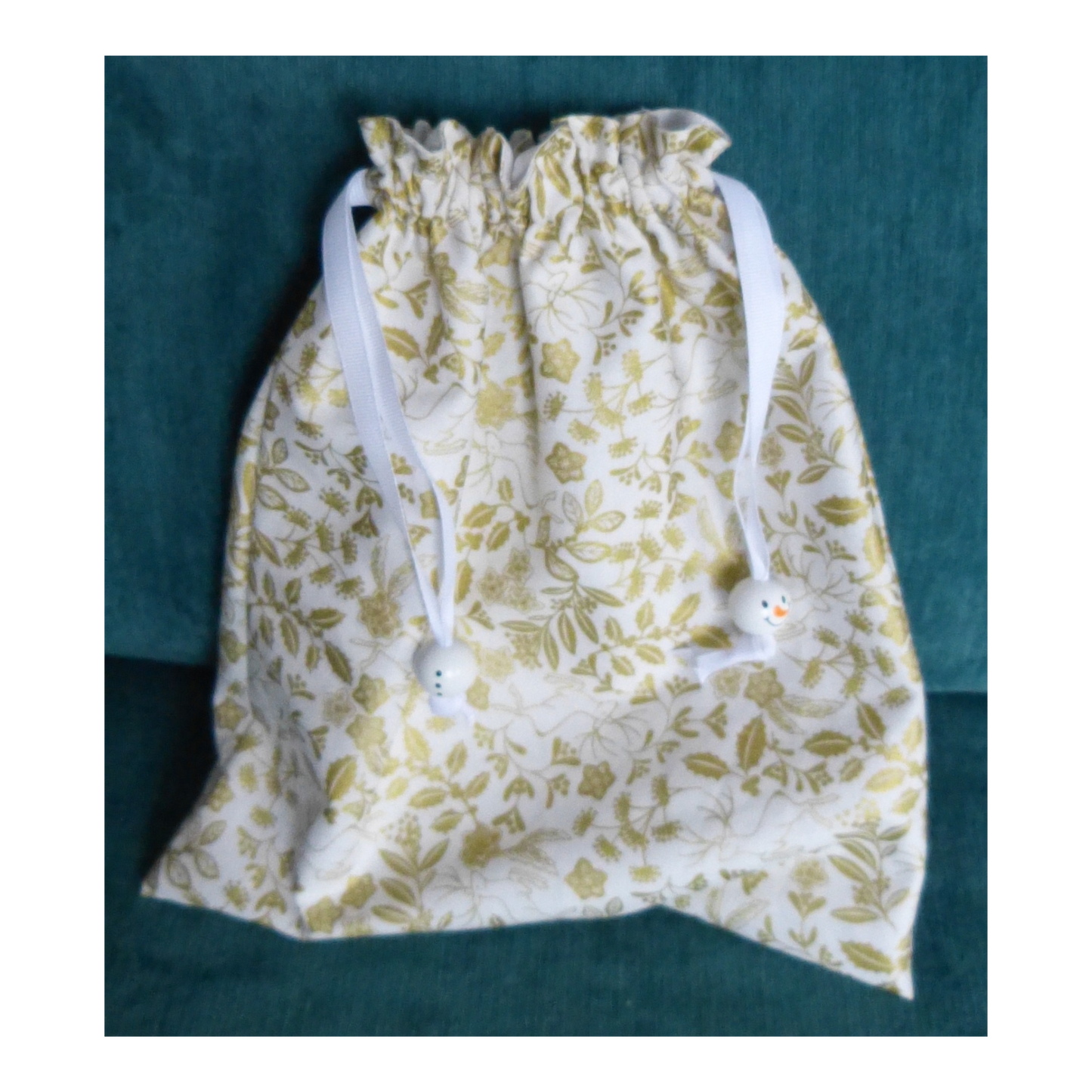 Lined Fabric Gift Bag – Shimmering Deer & Foliage Print (Small)