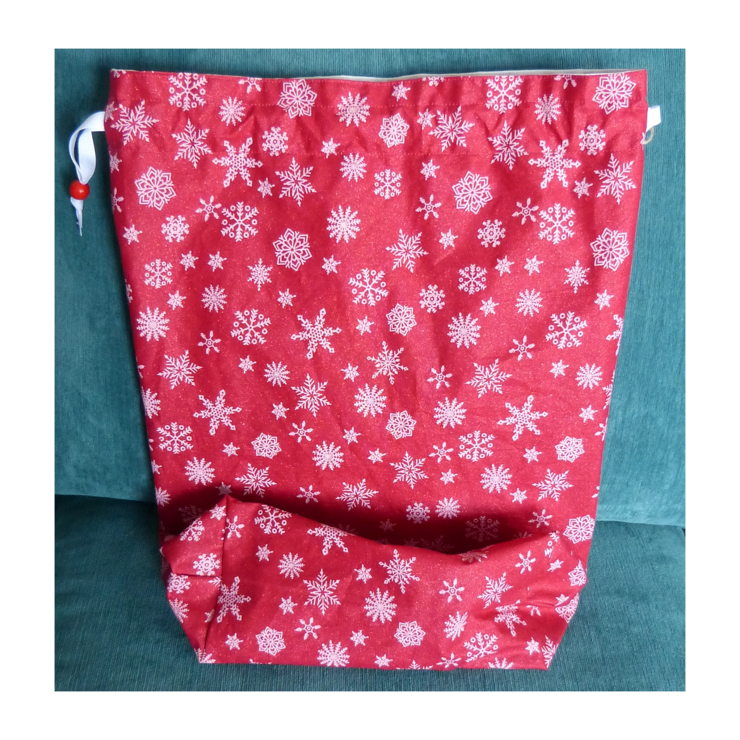 Lined Fabric Gift Bag – Shimmering Red Snowflakes (Boxed Bottom) (Large)