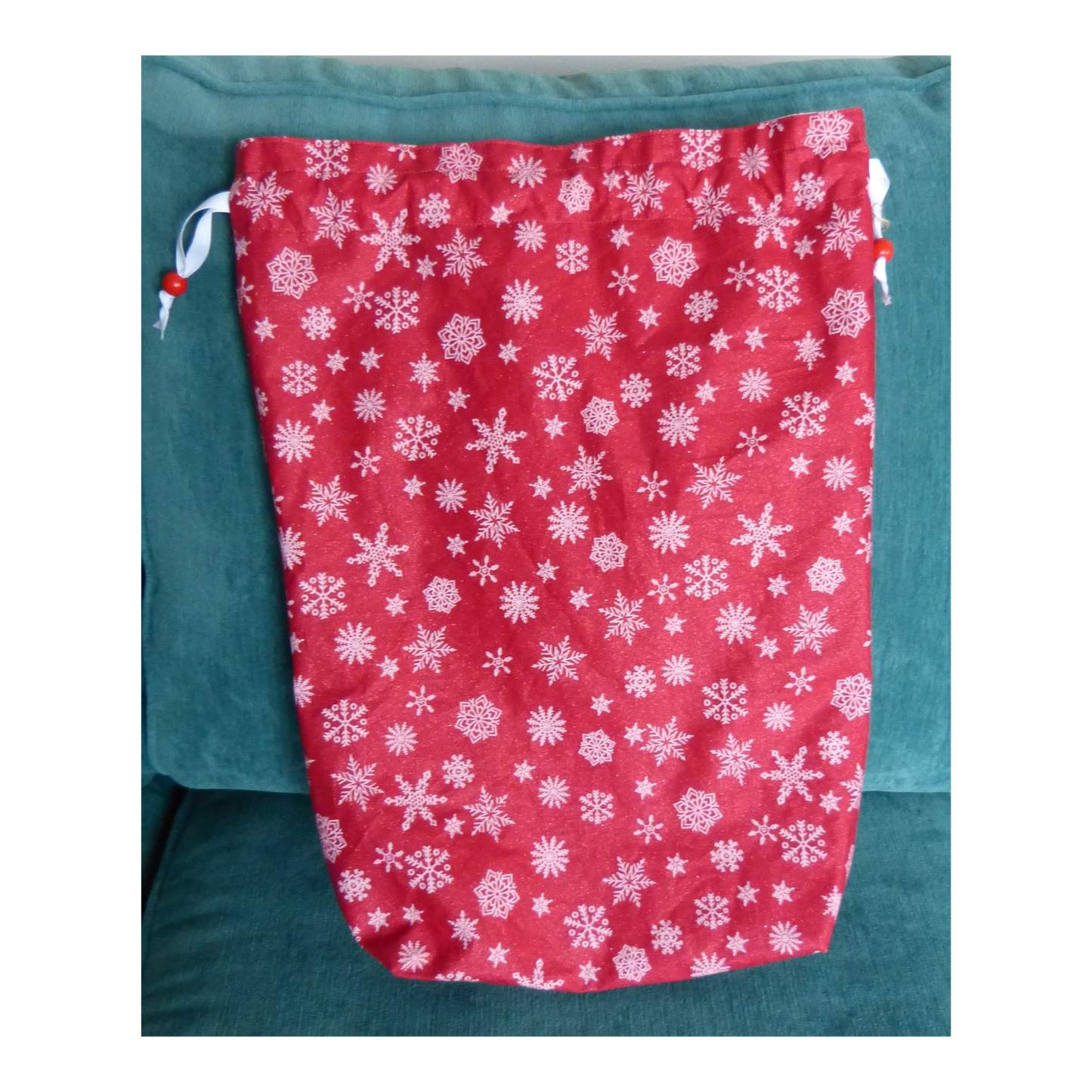 Lined Fabric Gift Bag – Shimmering Red Snowflakes (Boxed Bottom) (Large)