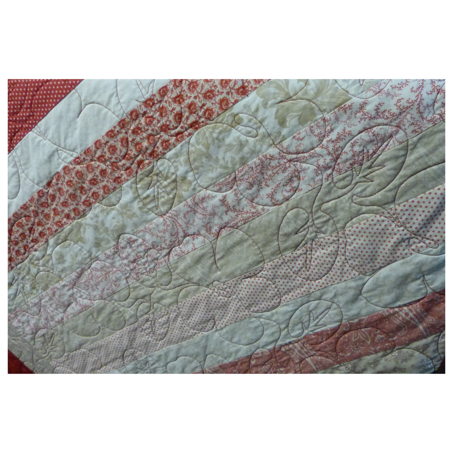 Floral Christmas Quilt – Sparkly Minky Backing