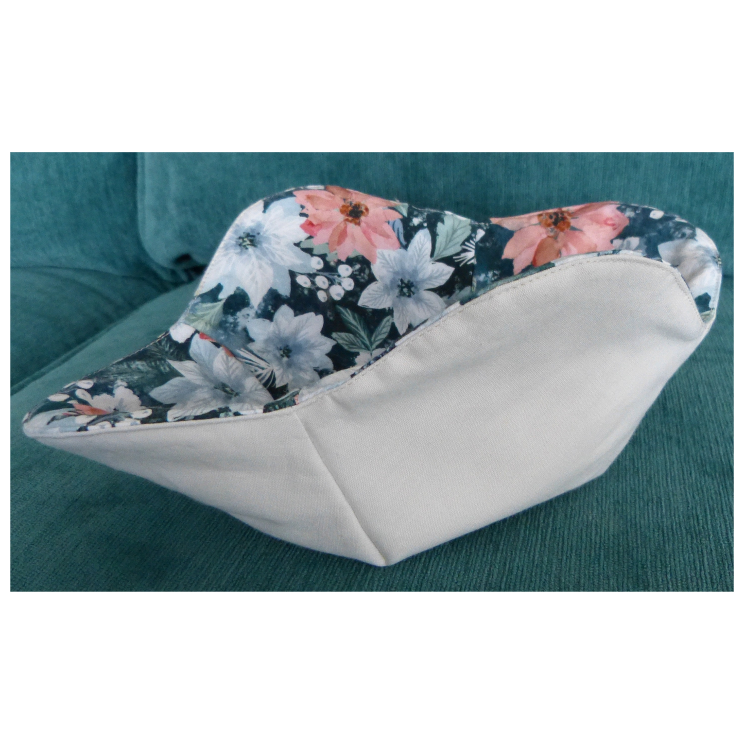 Elegant Poinsettia Bowl Cozy – Reversible & Microwave Safe